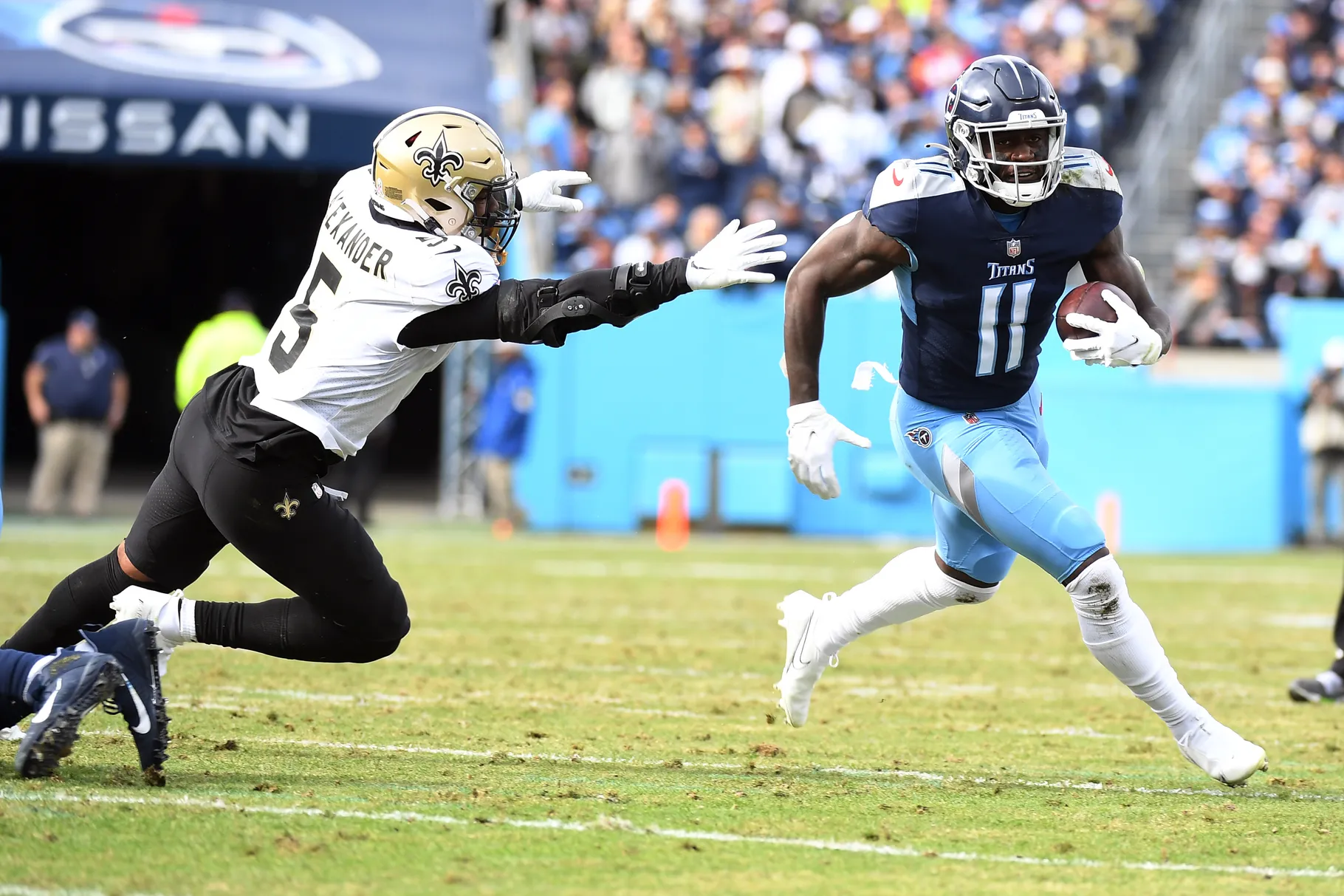 NFL Draft: Eagles acquire A.J. Brown from Titans for draft picks