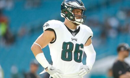 Eagles to sign Zach Ertz to practice squad after Dallas Goedert injury update